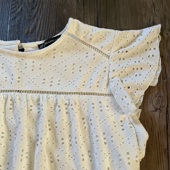 ADRIANNA PAPELL Cream Eyelet Flutter Sleeve Blouse - Picture 3 of 6